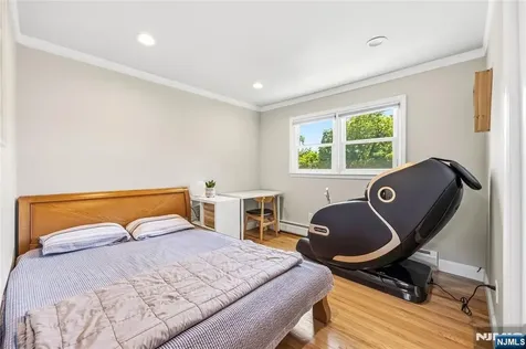 850 Edgewater Avenue Ridgefield NJ 07657