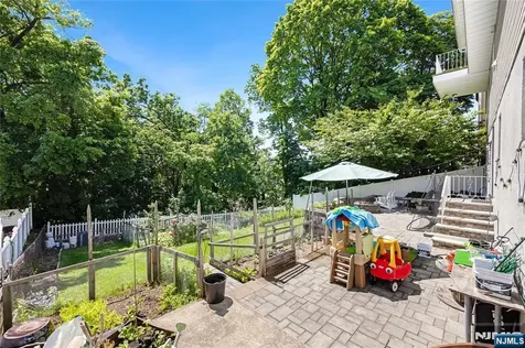850 Edgewater Avenue Ridgefield NJ 07657