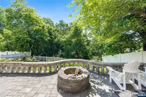 850 Edgewater Avenue Ridgefield NJ 07657