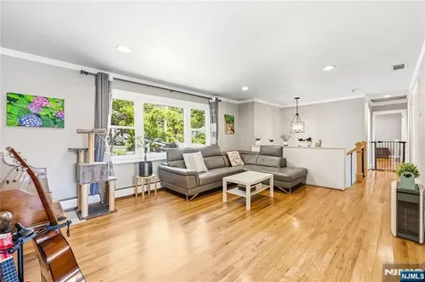 850 Edgewater Avenue Ridgefield NJ 07657