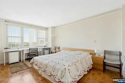 2000 Linwood Avenue Fort Lee NJ 07024