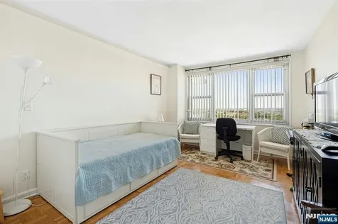 2000 Linwood Avenue Fort Lee NJ 07024