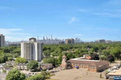 2000 Linwood Avenue Fort Lee NJ 07024
