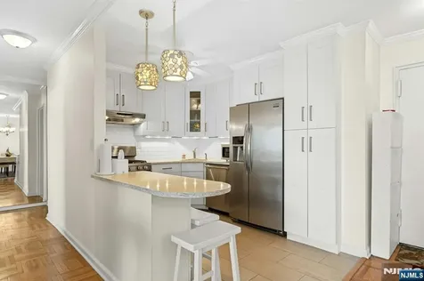 2000 Linwood Avenue Fort Lee NJ 07024