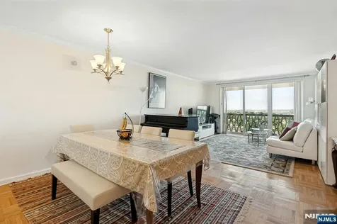 2000 Linwood Avenue Fort Lee NJ 07024