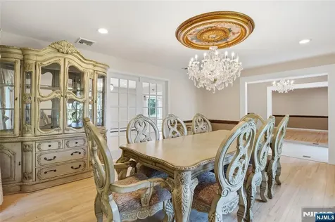 2 Woodside Avenue West Caldwell NJ 07006