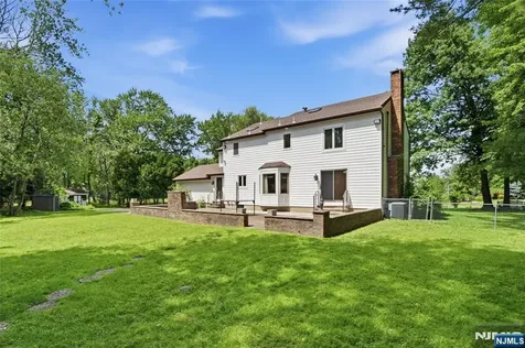 2 Woodside Avenue West Caldwell NJ 07006