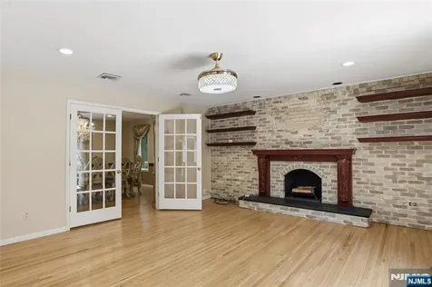 2 Woodside Avenue West Caldwell NJ 07006
