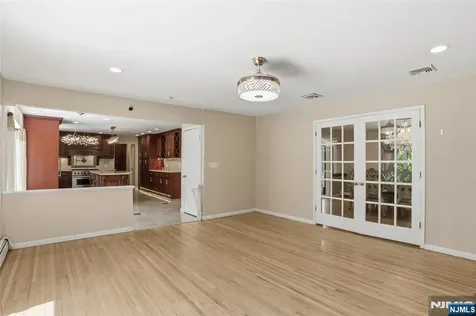 2 Woodside Avenue West Caldwell NJ 07006
