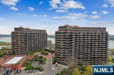 100 Carlyle Cliffside Park NJ 07010