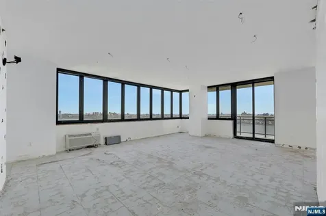 100 Carlyle Cliffside Park NJ 07010