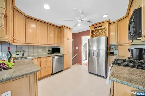 184 Andover Drive Wayne NJ 07470