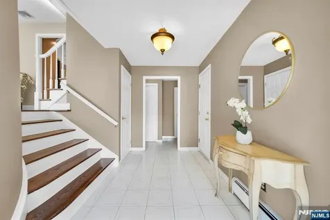 184 Andover Drive Wayne NJ 07470