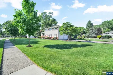 184 Andover Drive Wayne NJ 07470