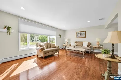 184 Andover Drive Wayne NJ 07470