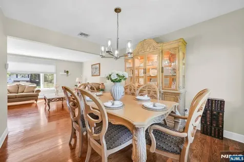 184 Andover Drive Wayne NJ 07470