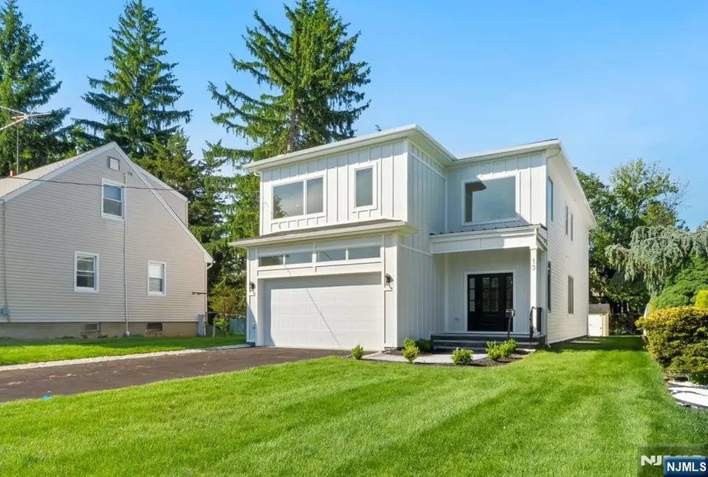 13 Harding Place Livingston NJ 07039