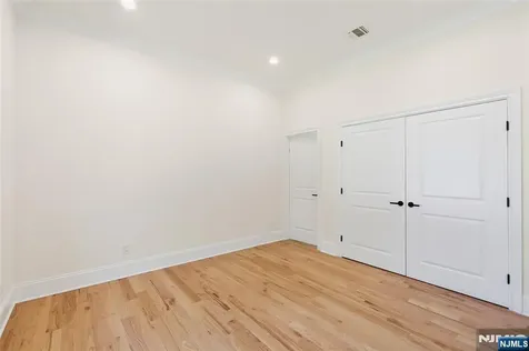 13 Harding Place Livingston NJ 07039