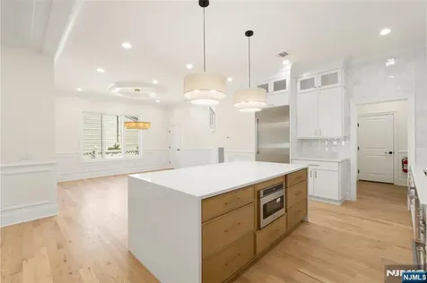 13 Harding Place Livingston NJ 07039