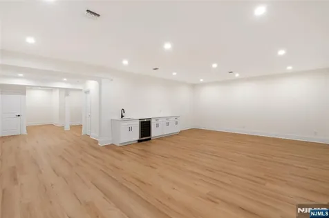 13 Harding Place Livingston NJ 07039
