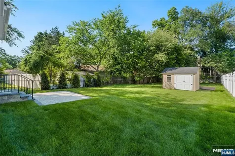 13 Harding Place Livingston NJ 07039