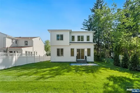 13 Harding Place Livingston NJ 07039