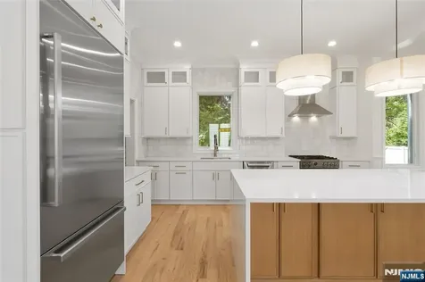 13 Harding Place Livingston NJ 07039