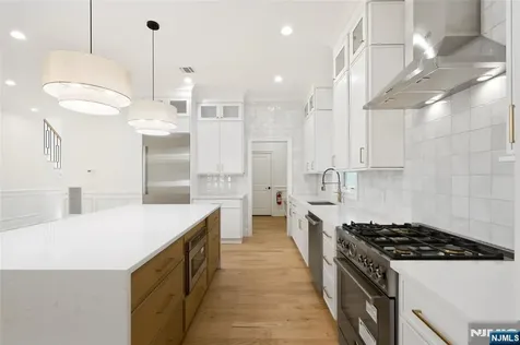 13 Harding Place Livingston NJ 07039