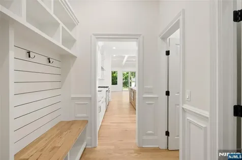 13 Harding Place Livingston NJ 07039