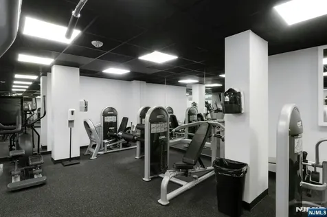 2077 Center Avenue Fort Lee NJ 07024
