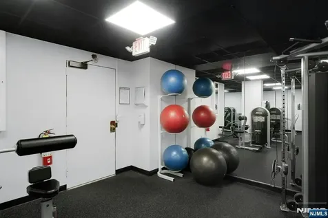 2077 Center Avenue Fort Lee NJ 07024