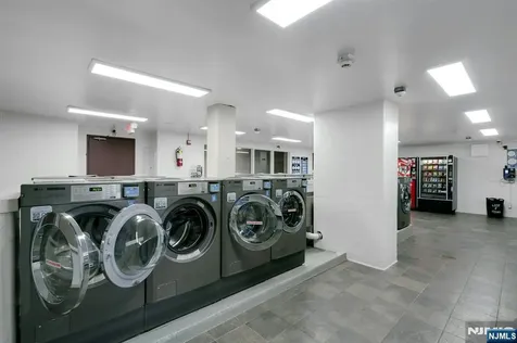 2077 Center Avenue Fort Lee NJ 07024