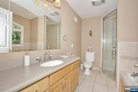 620 Ridgewood Road Twp Of Washington NJ 07676