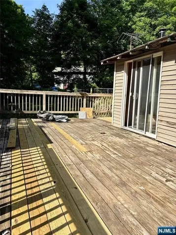 17 Onteora Road Vernon NJ 07422
