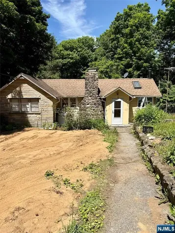17 Onteora Road Vernon NJ 07422