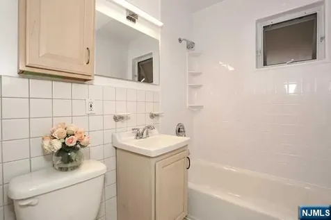 710 Washington Drive Ramsey NJ 07446