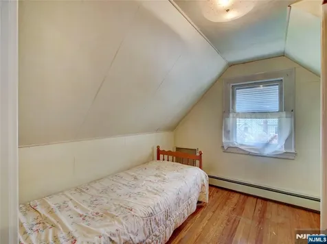 213 Kipp Avenue Elmwood Park NJ 07407
