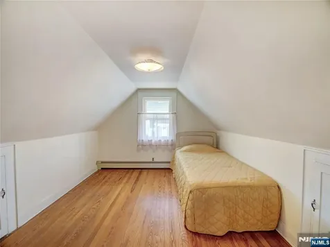 213 Kipp Avenue Elmwood Park NJ 07407
