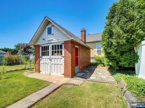 213 Kipp Avenue Elmwood Park NJ 07407