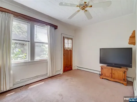213 Kipp Avenue Elmwood Park NJ 07407