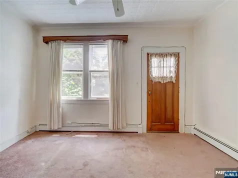 213 Kipp Avenue Elmwood Park NJ 07407