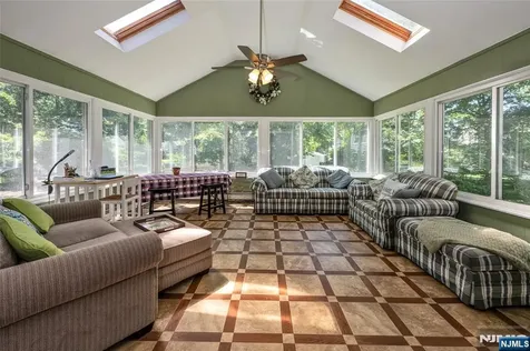 12 Waibel Drive Allendale NJ 07401