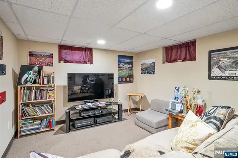 12 Waibel Drive Allendale NJ 07401