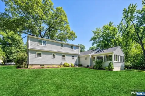 12 Waibel Drive Allendale NJ 07401