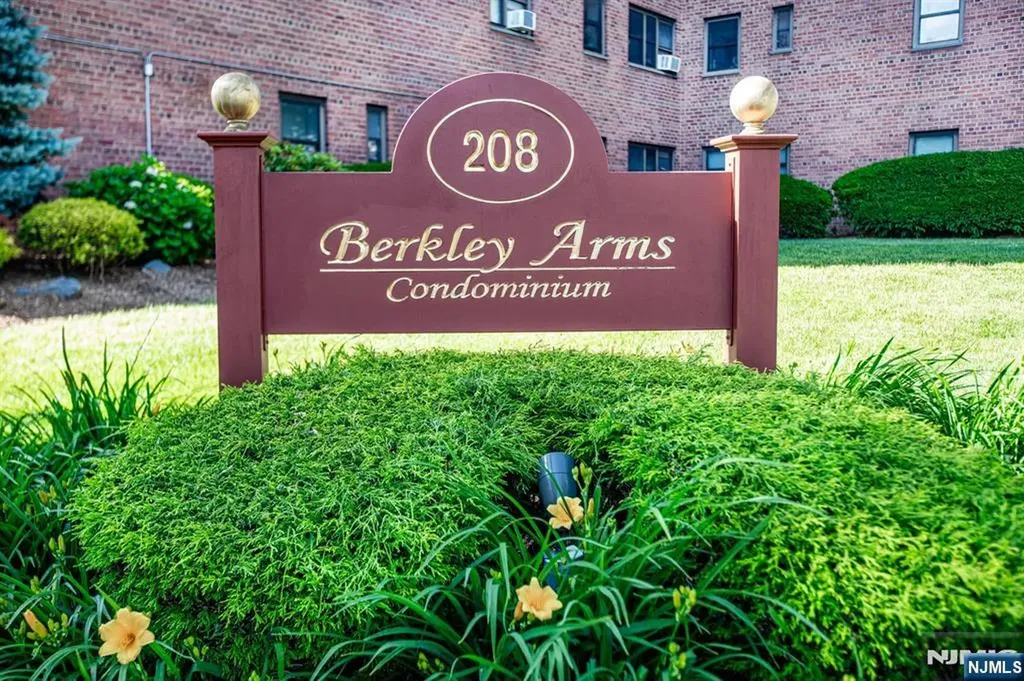 208 Anderson Street Hackensack NJ 07601