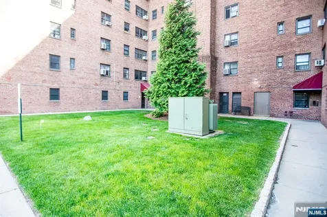 208 Anderson Street Hackensack NJ 07601