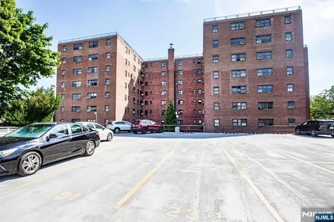 208 Anderson Street Hackensack NJ 07601