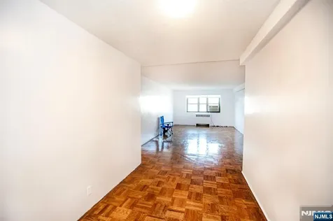 208 Anderson Street Hackensack NJ 07601