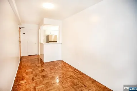 208 Anderson Street Hackensack NJ 07601