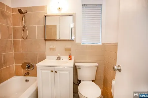 208 Anderson Street Hackensack NJ 07601